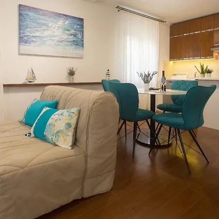 Location & Downtown Park Apartman