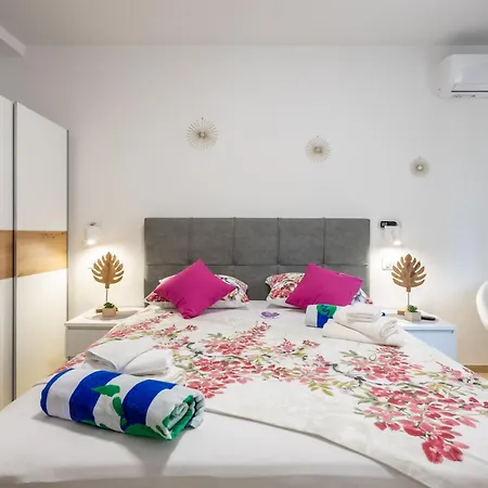 Location & Downtown Park *