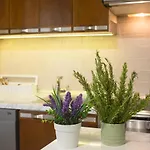 Location & Downtown Park Apartment *