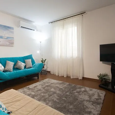 Location & Downtown Park Daire Split