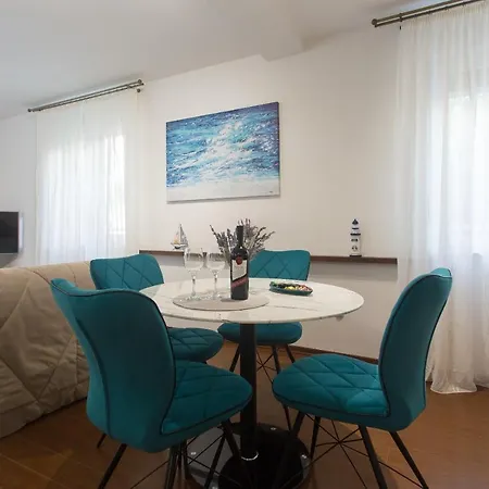 Apartment Location & Downtown Park Split