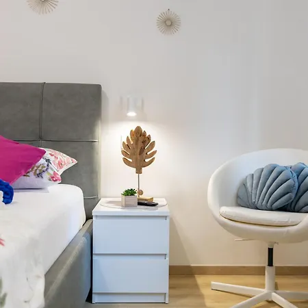 Location & Downtown Park Daire